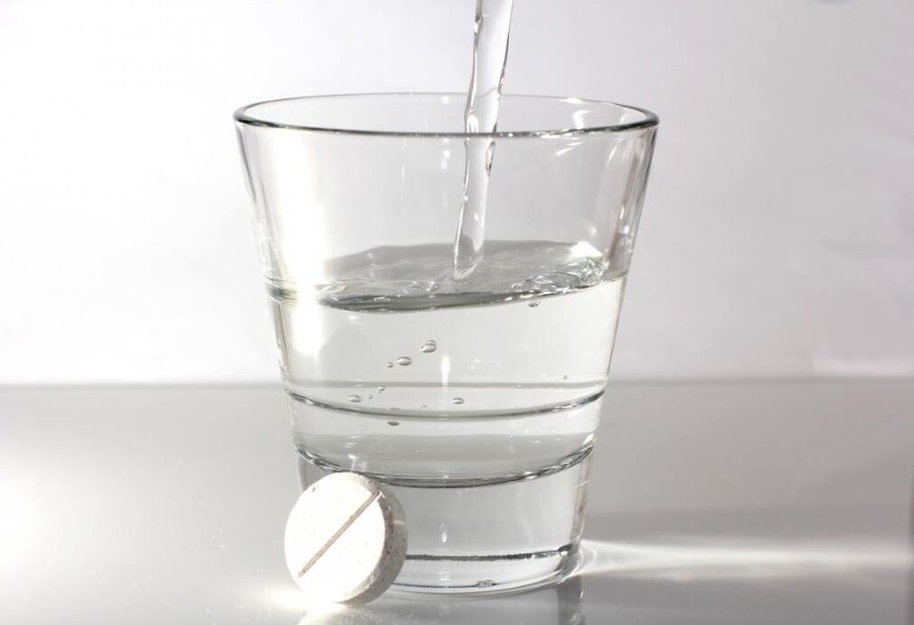 water and a pill to treat osteochondrosis